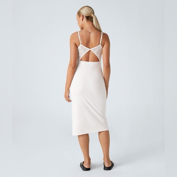 HALARA Dresses & Skirts - HALARA Contrast Lace Hem Midi Casual Slip Dress